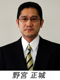 ��{�@����